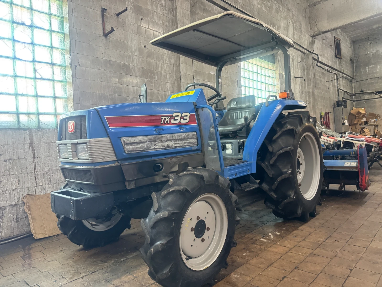 Трактор ISEKI TK33