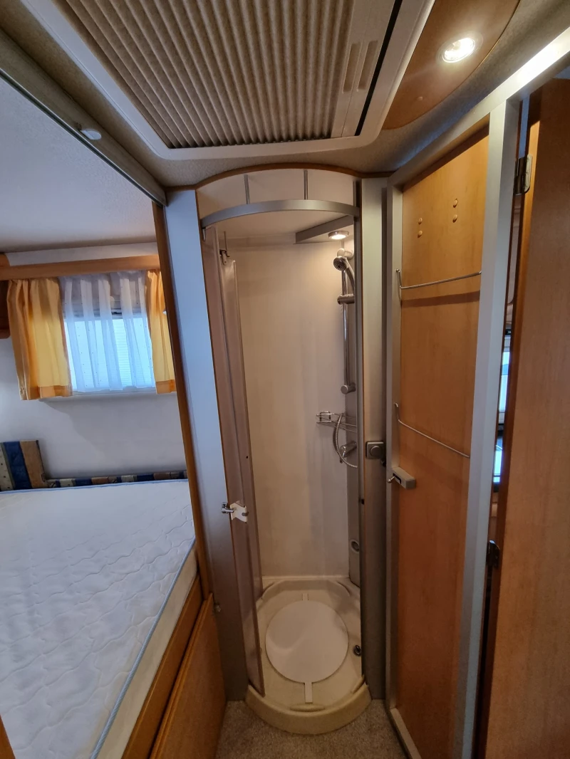 Кемпер Mercedes-Benz, снимка 3 - Каравани и кемпери - 52355687