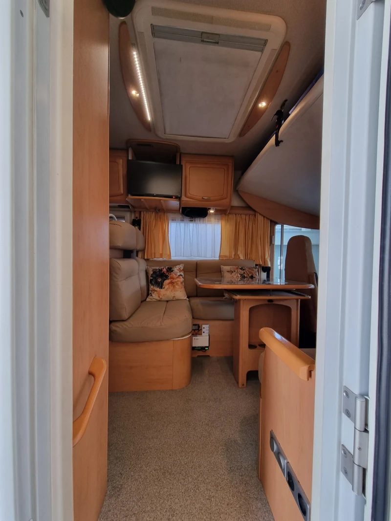 Кемпер Mercedes-Benz, снимка 8 - Каравани и кемпери - 52355687