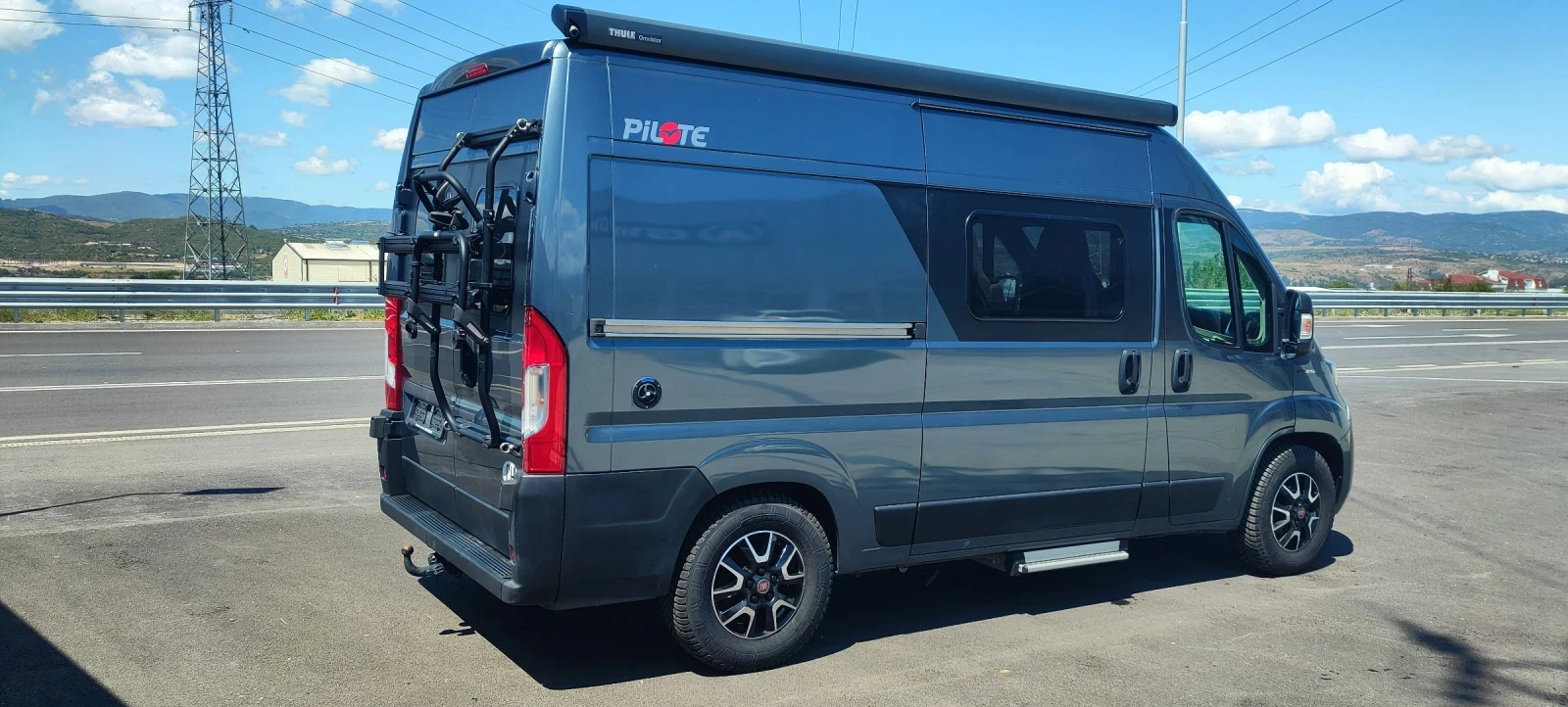 Кемпер Pilote V540G Automatic , снимка 3 - Каравани и кемпери - 55413773