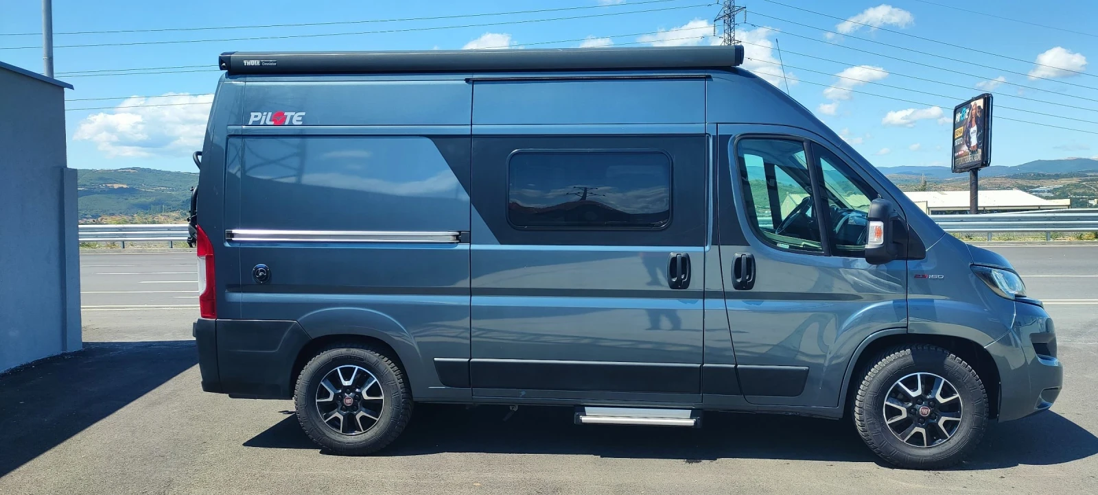 Кемпер Pilote V540G Automatic , снимка 2 - Каравани и кемпери - 55413773