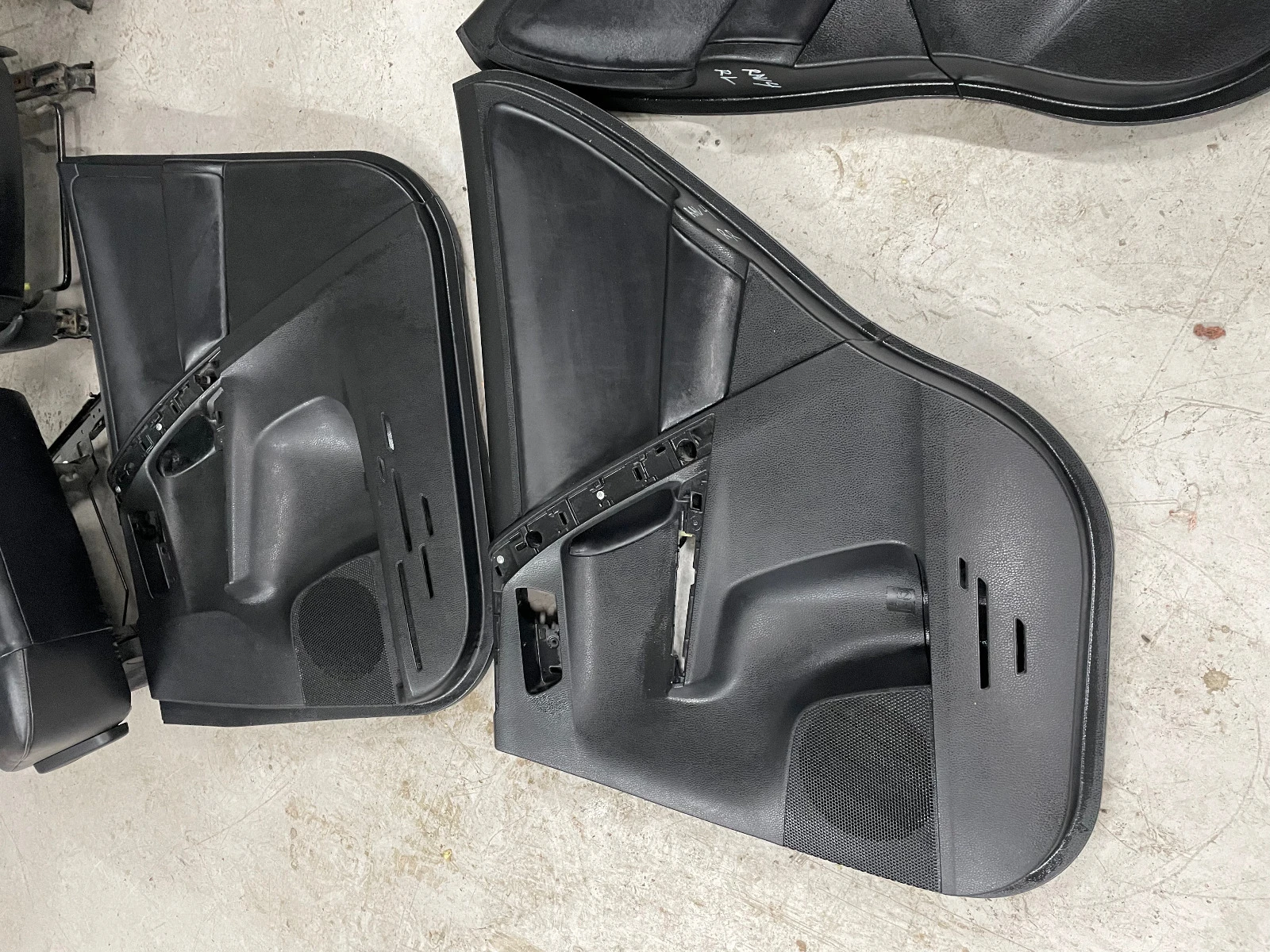     4 2012 - 2016 | Mobile.bg   3