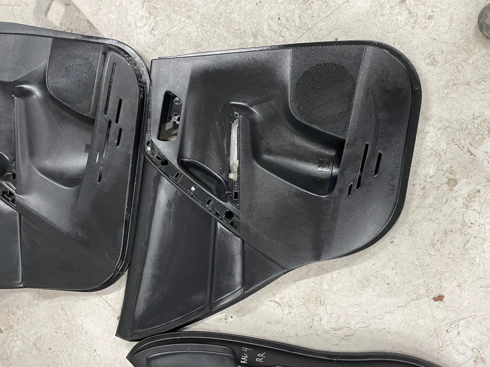     4 2012 - 2016 | Mobile.bg   2