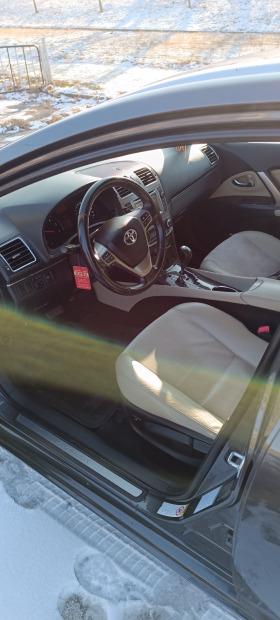 Toyota Avensis, снимка 9 - Автомобили и джипове - 43959102