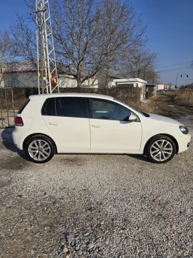 VW Golf Топ състояние 1.6d.105кс. Нави - 8999 лв. - 58417691 | Car24.bg