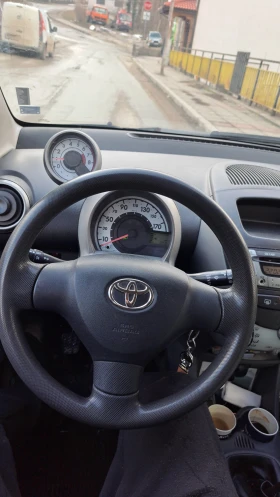 Toyota Aygo 1.0, снимка 2