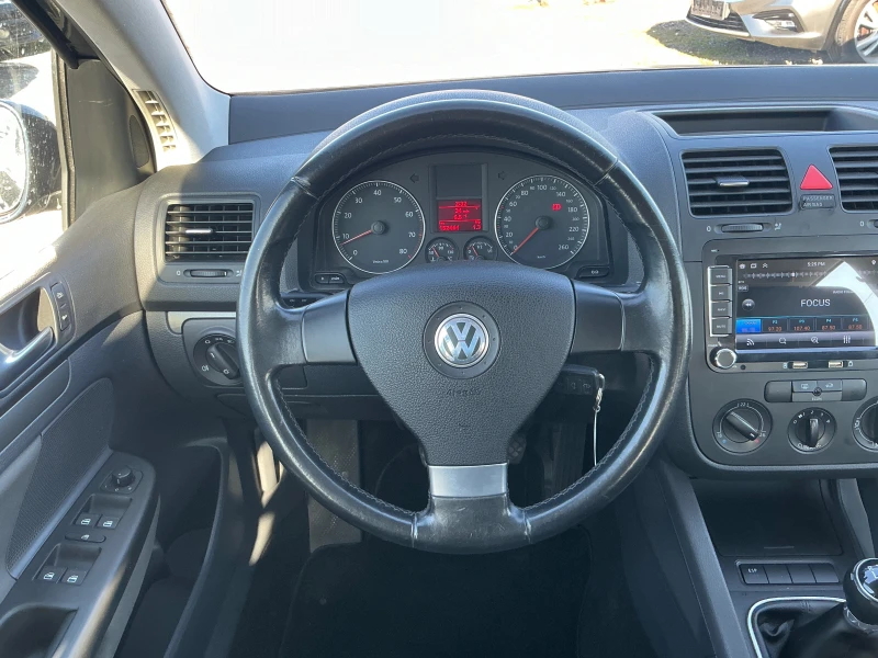 VW Golf 1.6 I, снимка 14 - Автомобили и джипове - 47170772