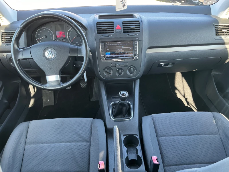 VW Golf 1.6 I, снимка 15 - Автомобили и джипове - 47170772