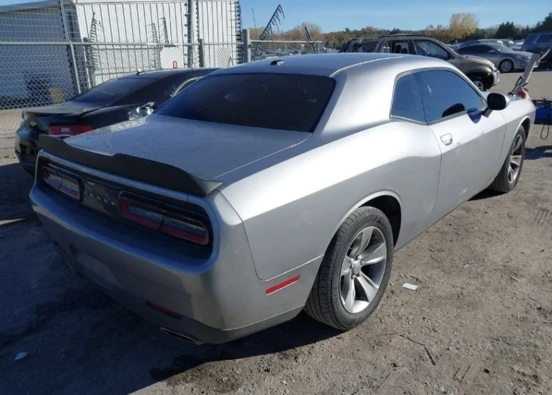 Dodge Challenger, снимка 6 - Автомобили и джипове - 49050936