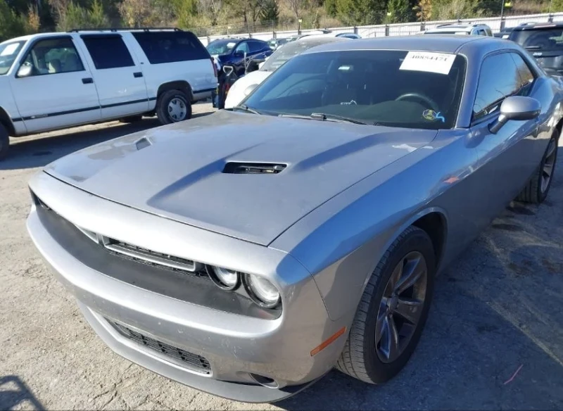 Dodge Challenger, снимка 2 - Автомобили и джипове - 49050936