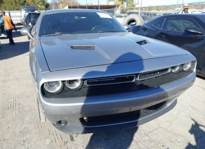 Dodge Challenger, снимка 3 - Автомобили и джипове - 49050936