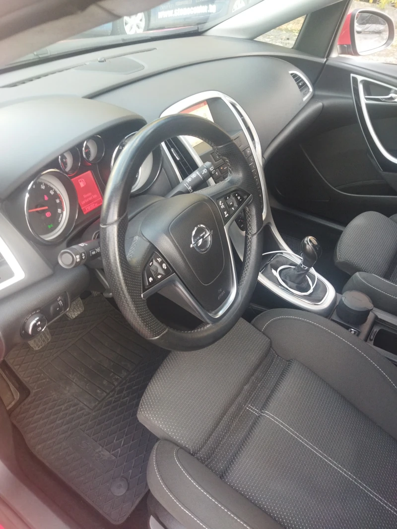 Opel Astra OPC-LINE-SWISS, снимка 9 - Автомобили и джипове - 52166169