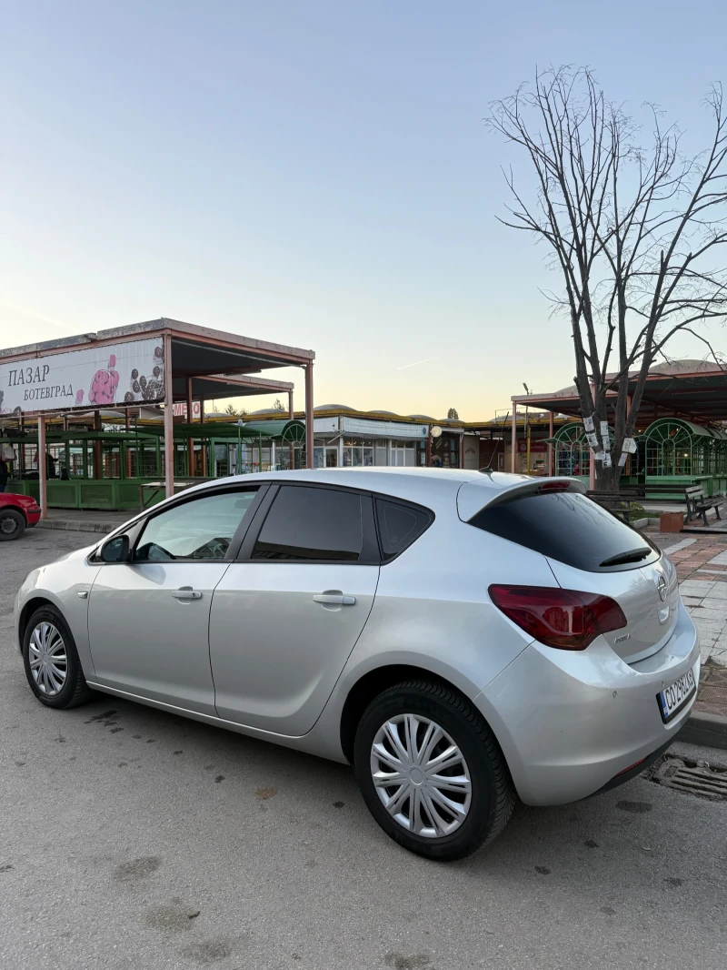 Opel Astra 1.6 , 116к.с.