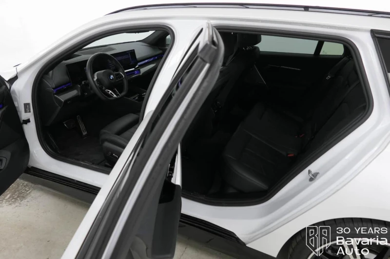 BMW 520 i Touring M Sport Paket Steptronic, снимка 5 - Автомобили и джипове - 52726818