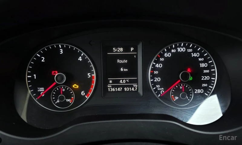 VW Jetta, снимка 8 - Автомобили и джипове - 52964682