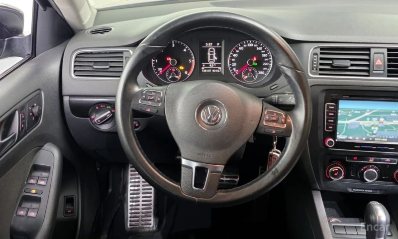 VW Jetta, снимка 13 - Автомобили и джипове - 52964682