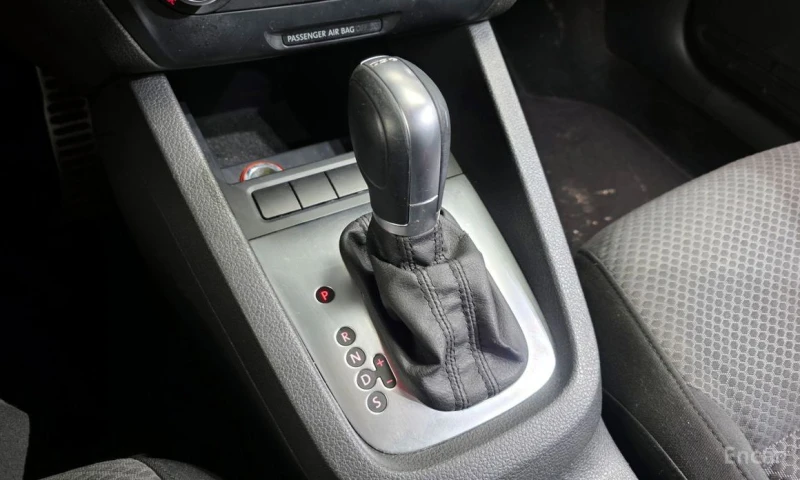 VW Jetta, снимка 9 - Автомобили и джипове - 52964682