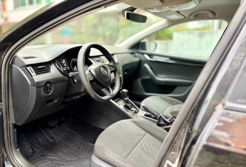 Skoda Octavia 2.0 TDI 150 к.с DSG/LED/CARPLAY, снимка 8 - Автомобили и джипове - 53135279