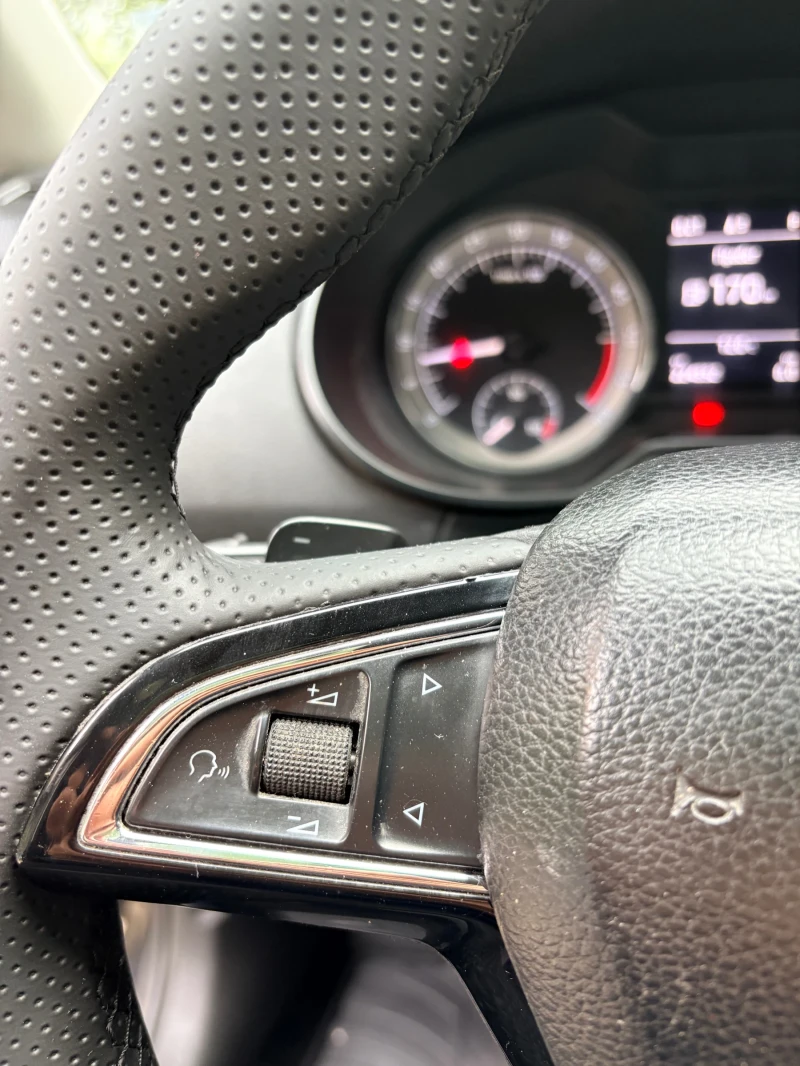 Skoda Octavia 2.0 TDI 150 к.с DSG/LED/CARPLAY, снимка 12 - Автомобили и джипове - 53135279