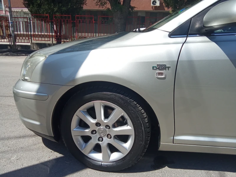 Toyota Avensis, снимка 5 - Автомобили и джипове - 53327236