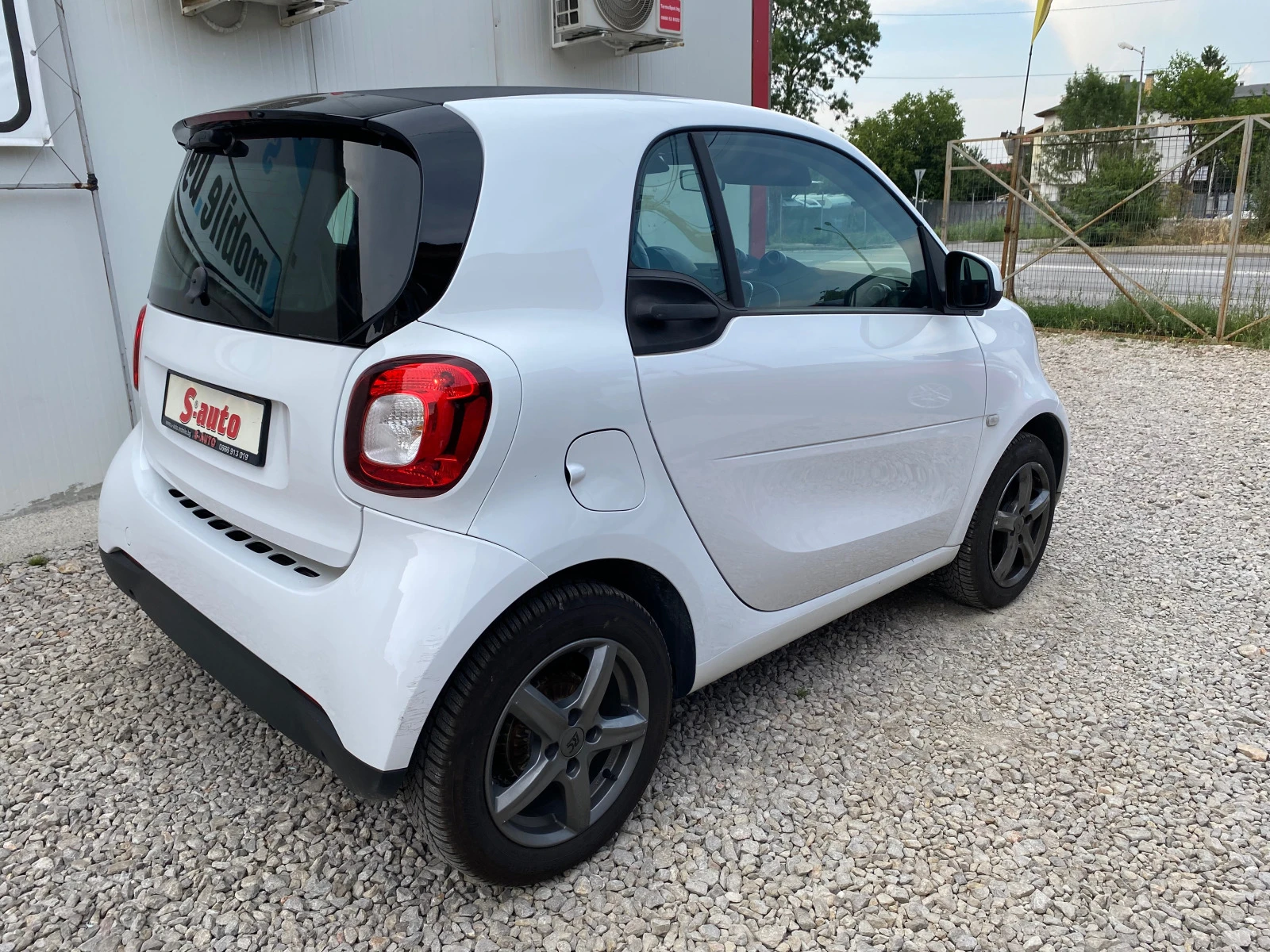 Smart Fortwo 1, 0 АВТОМАТИК* EURO 6B* КЛИМА* LED* BLUETOOTH - изображение 6