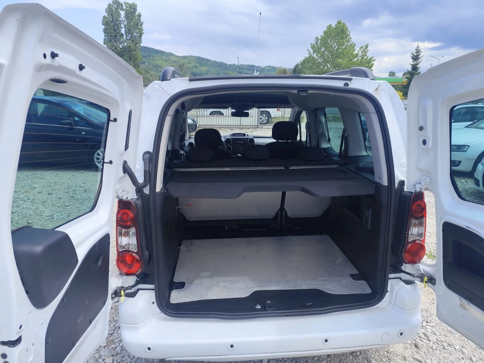 Peugeot Partner 1.6 дизел Италия - изображение 8