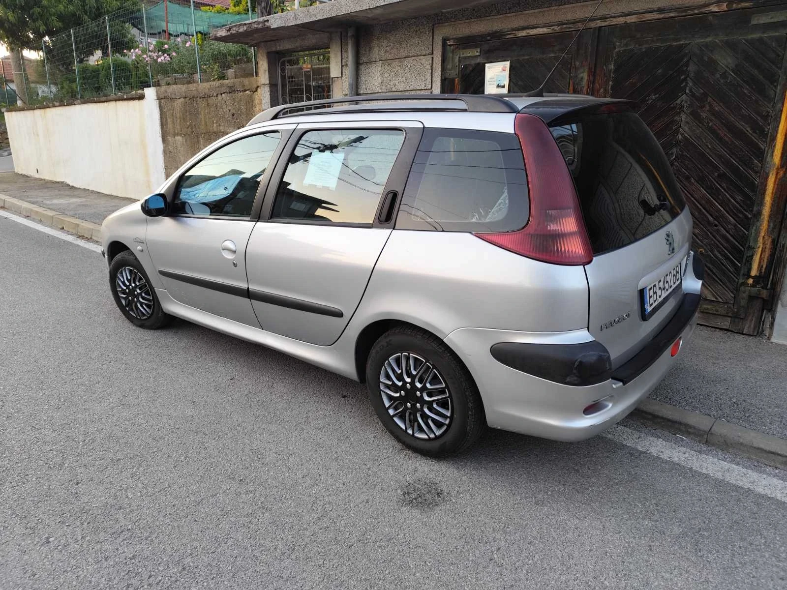 Peugeot 206 SW - изображение 4