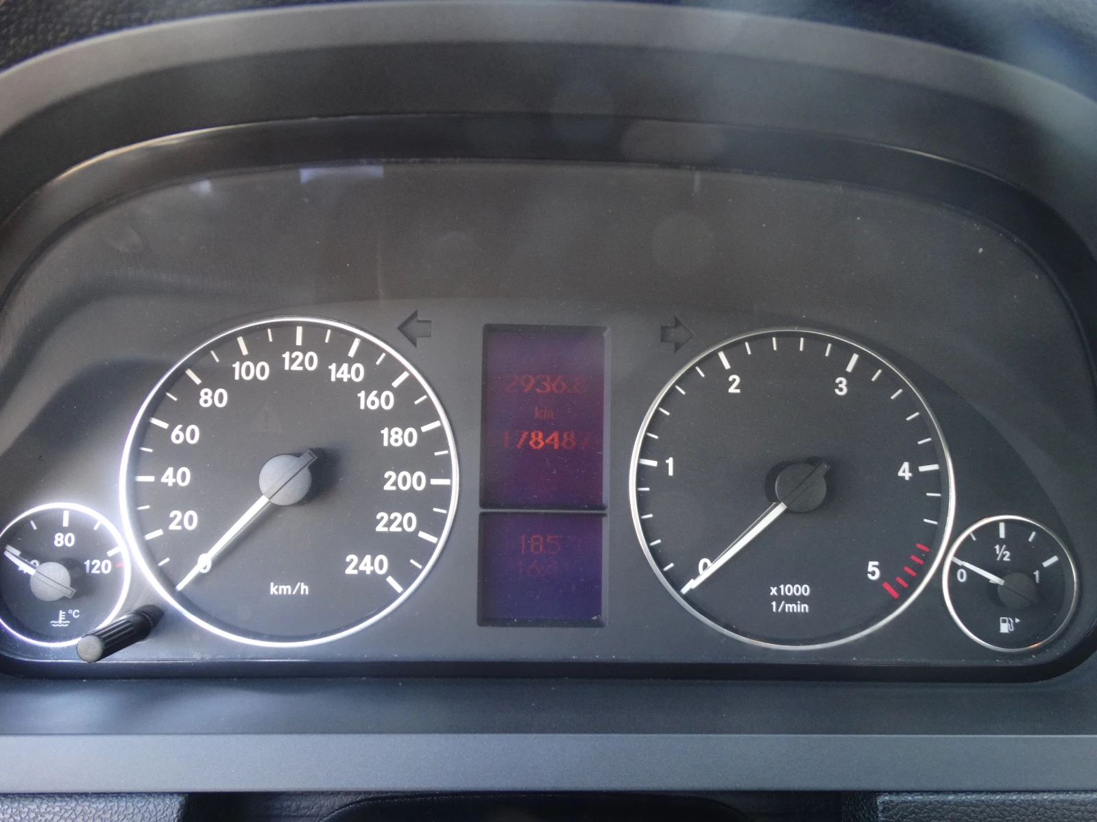 Mercedes-Benz A 180 2.0 - 109 k.s | Mobile.bg — изображение 13