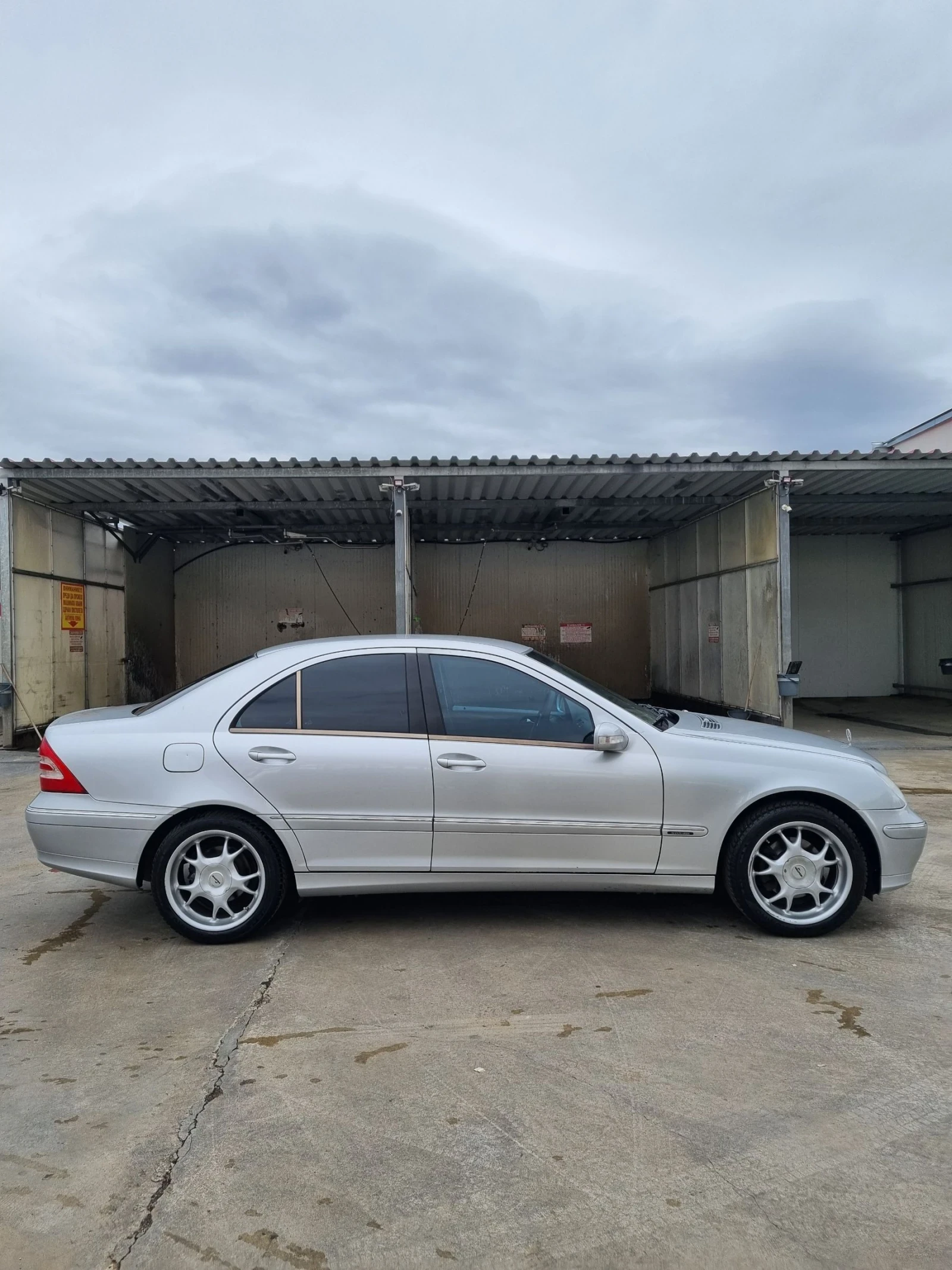 Mercedes-Benz C 180 C180 kompressor Avangard - изображение 3