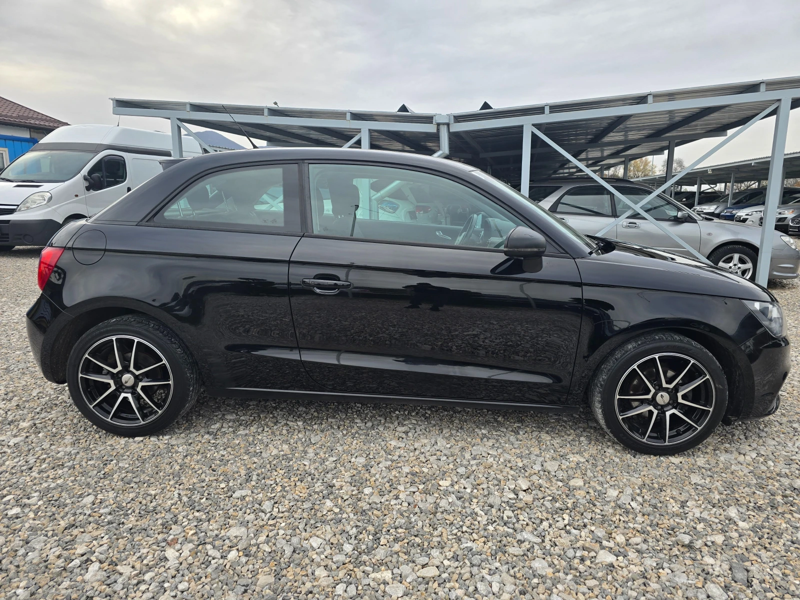 Audi A1 1.6TDI NAVI KLIMATRONIK - изображение 6