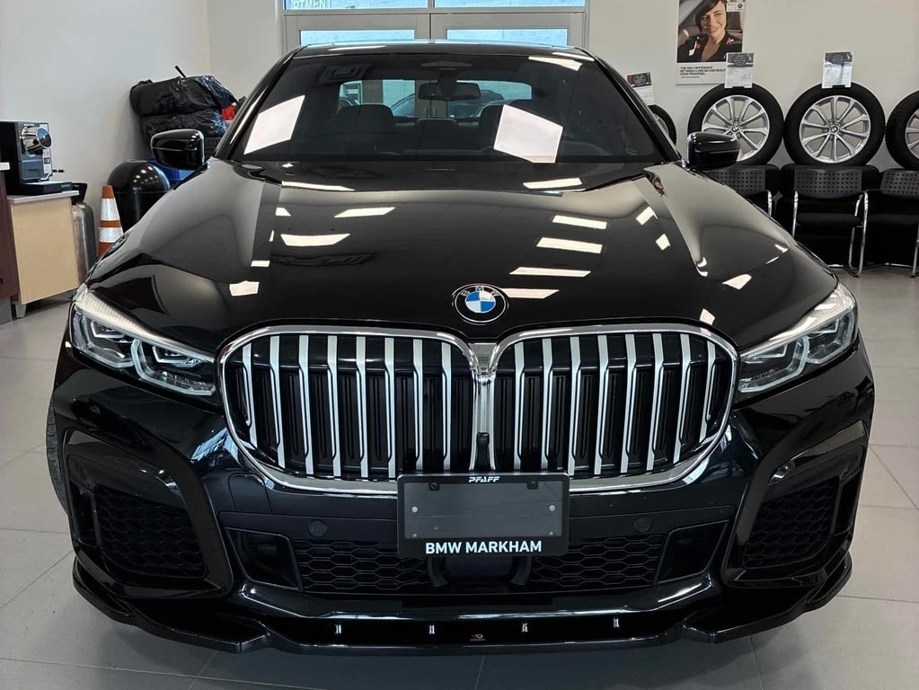 BMW 750 i xDrive 2022 * CARFAX * БЕЗ ПЪРВОНАЧАЛНА ВНОСКА - изображение 2