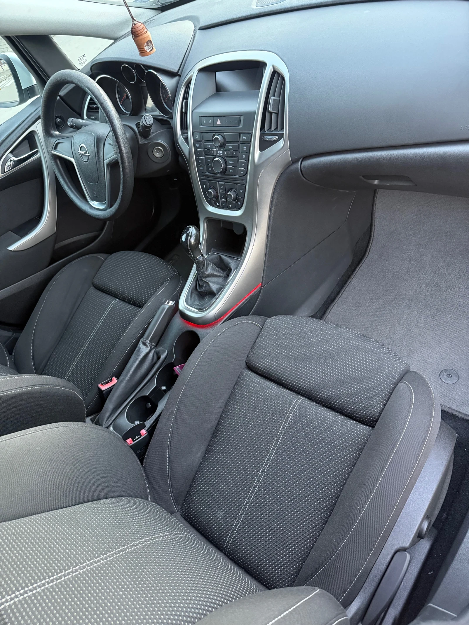 Opel Astra 1.6 , 116к.с. - изображение 9