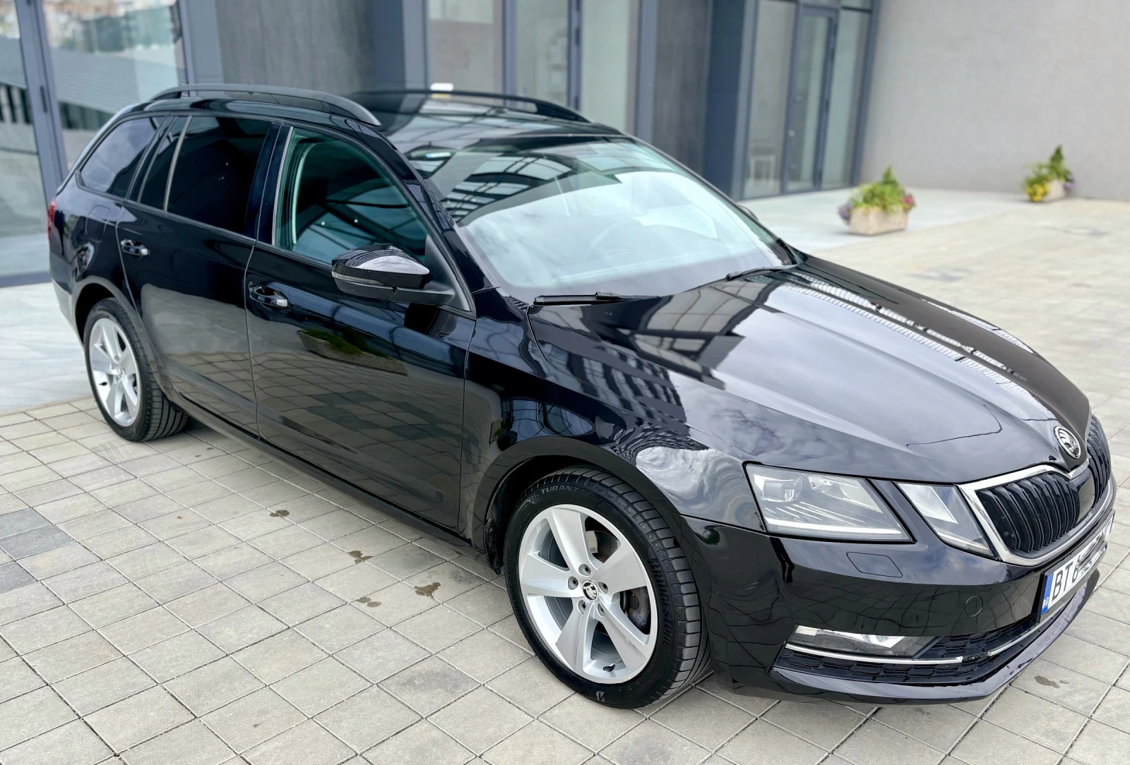 Skoda Octavia 2.0 TDI 150 к.с DSG/LED/CARPLAY, снимка 2 - Автомобили и джипове - 53937171