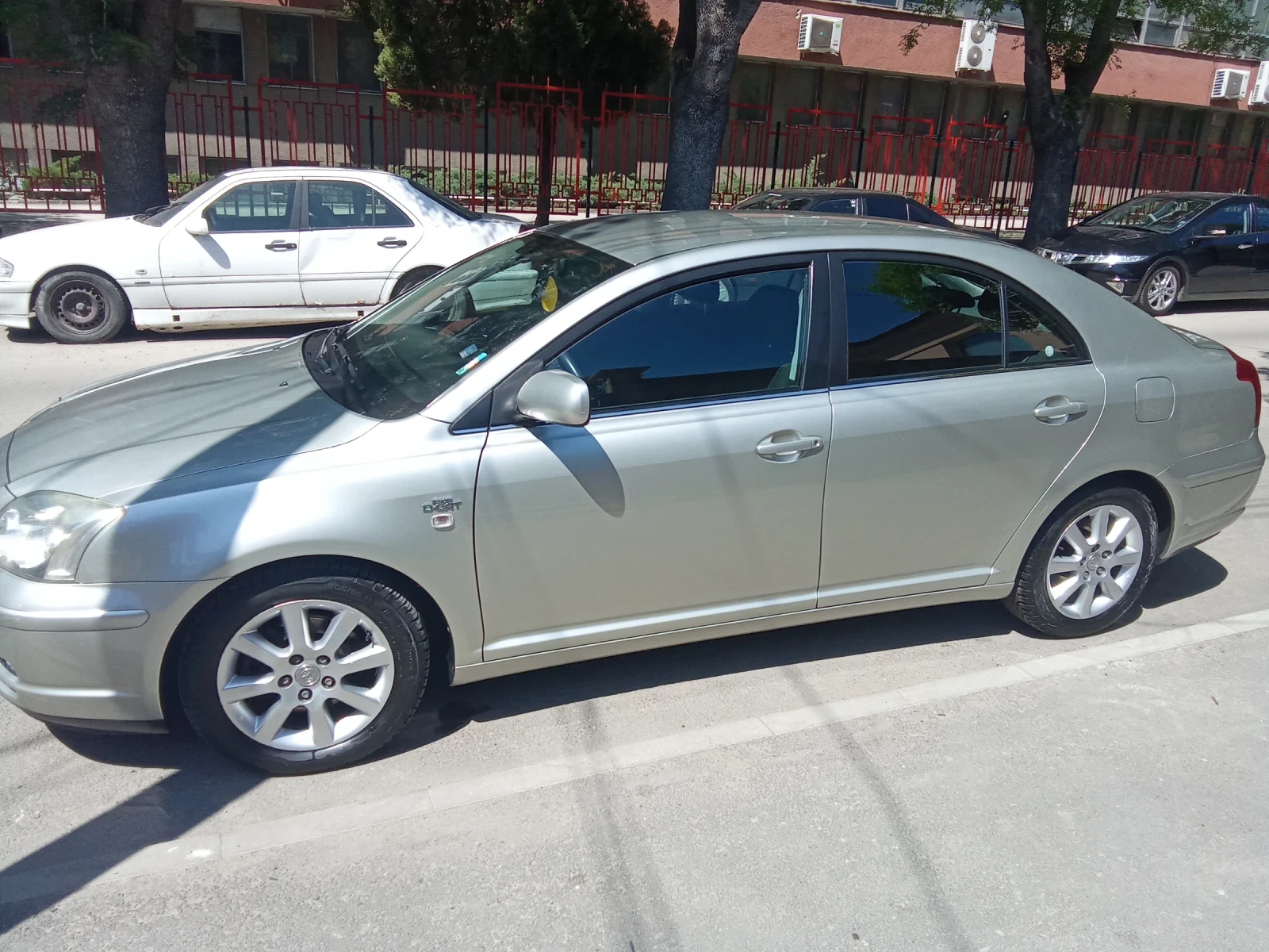 Toyota Avensis  - изображение 9