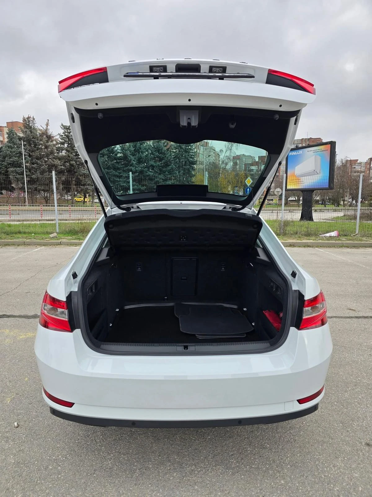 Skoda Superb 2.0TDI 150k.c.automatic | Mobile.bg � ����������� 15