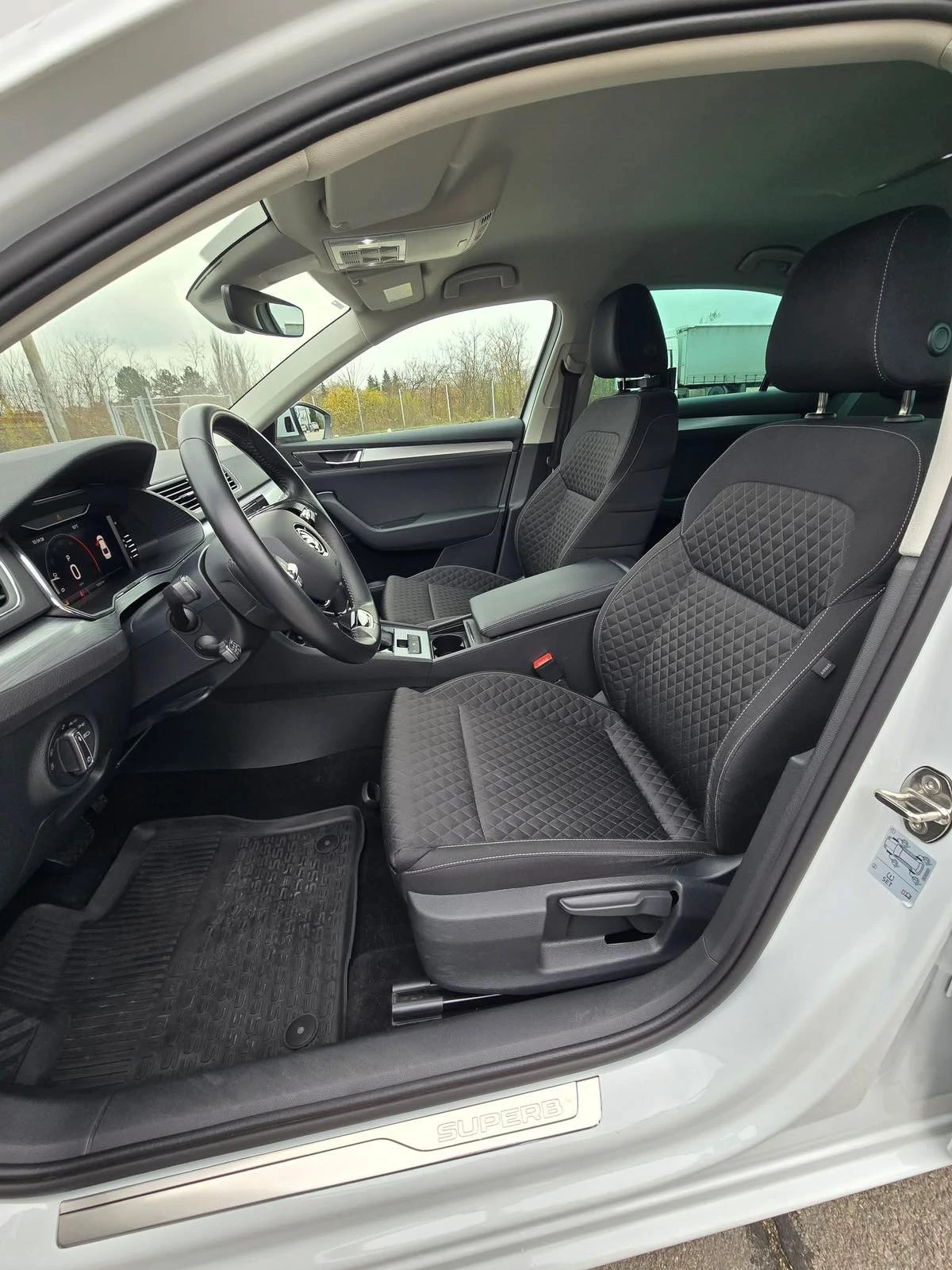 Skoda Superb 2.0TDI 150k.c.automatic | Mobile.bg � ����������� 9