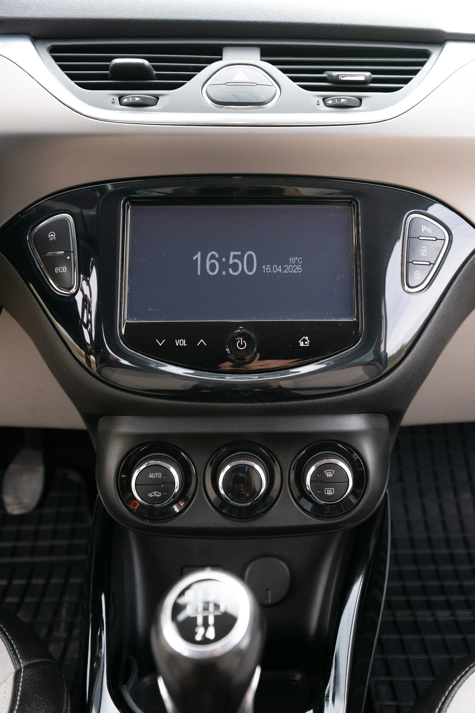 Opel Corsa, снимка 11 - Автомобили и джипове - 54225512