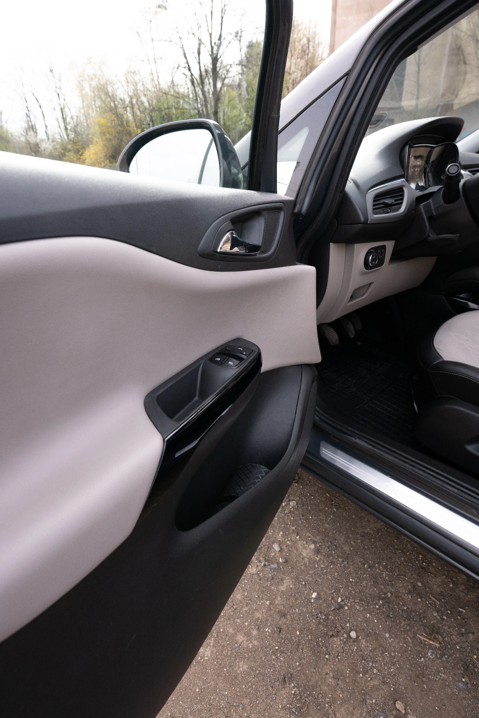 Opel Corsa, снимка 16 - Автомобили и джипове - 54225512