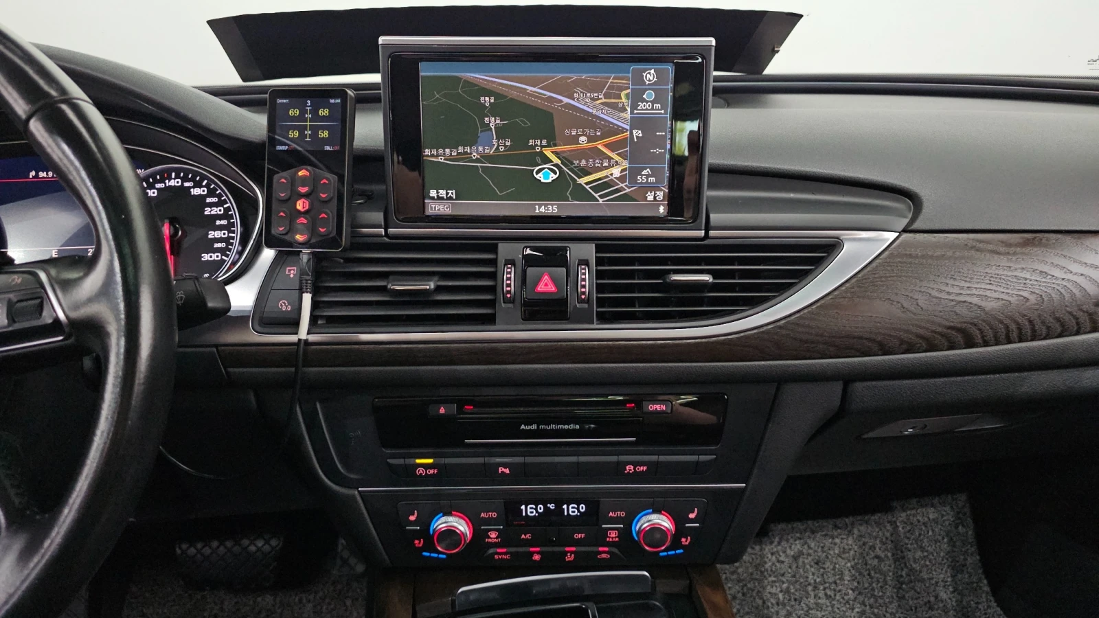 Audi A6 Premium* TDI* Camera* Navi* Tuning* АВТОКРЕДИТ, снимка 11 - Автомобили и джипове - 54584397