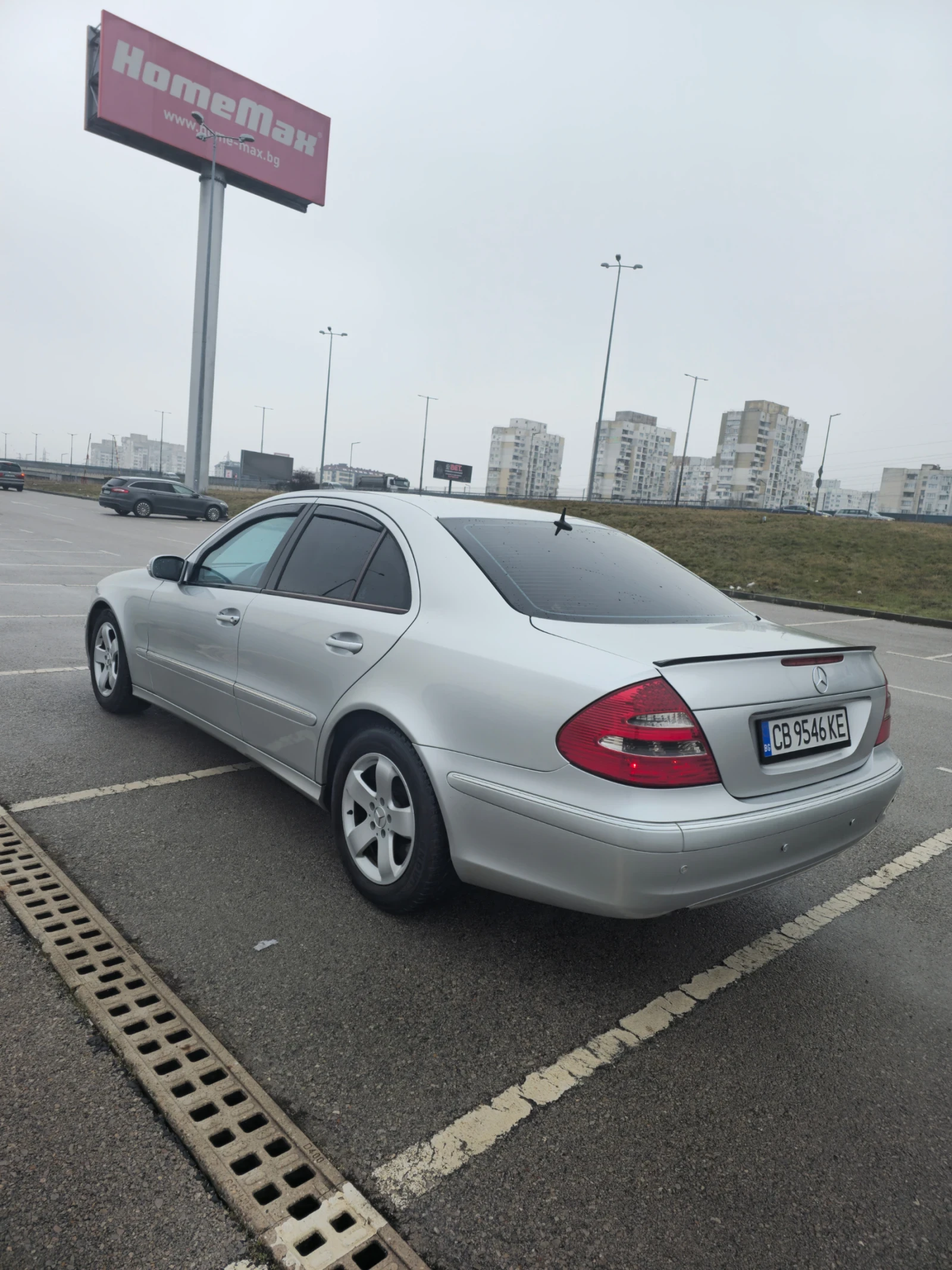 Mercedes-Benz E 320 CDI, снимка 3 - Автомобили и джипове - 54783654