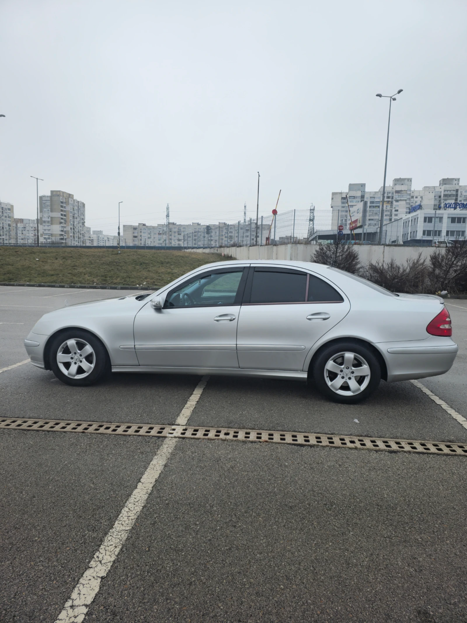 Mercedes-Benz E 320 CDI, снимка 6 - Автомобили и джипове - 54783654