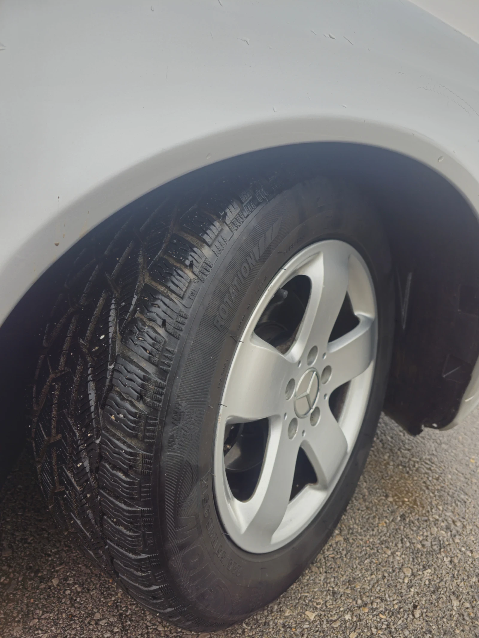 Mercedes-Benz E 320 CDI, снимка 10 - Автомобили и джипове - 54783654