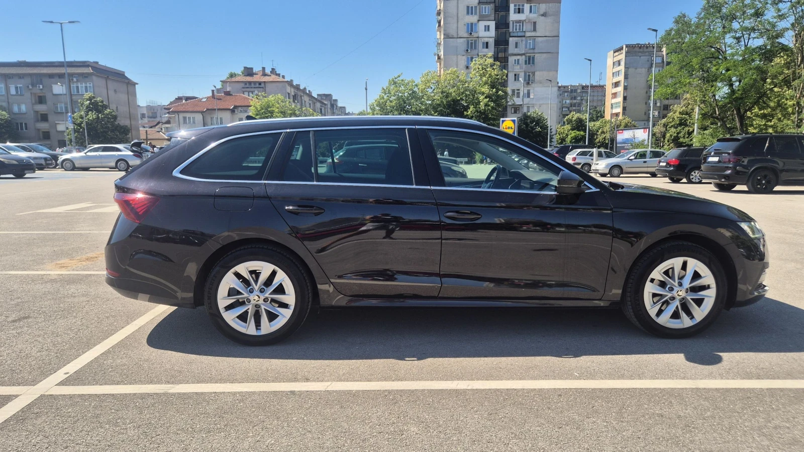 Skoda Octavia Mk 4, снимка 5 - Автомобили и джипове - 54977712
