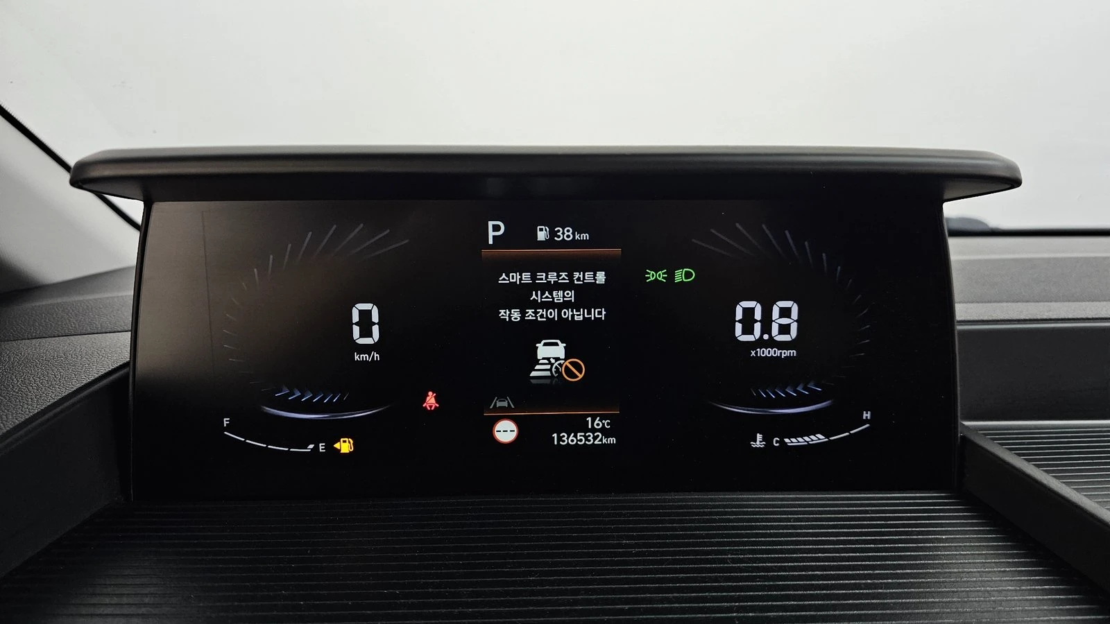 Hyundai Staria Modern* BLIND SPOT* ПОДГРЕВ ВОЛАН* КРАЙНА ЦЕНА, снимка 8 - Автомобили и джипове - 55367072