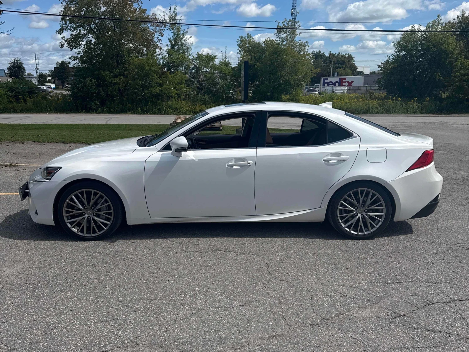 Lexus IS 300 * 4dr Sdn AWD * ���������� ��� ������������ ������ | Mobile.bg � ����������� 2