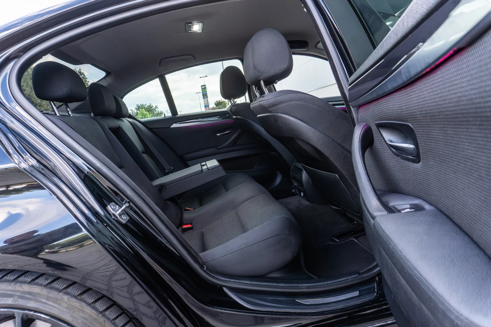 BMW 530, снимка 13 - Автомобили и джипове - 56339868