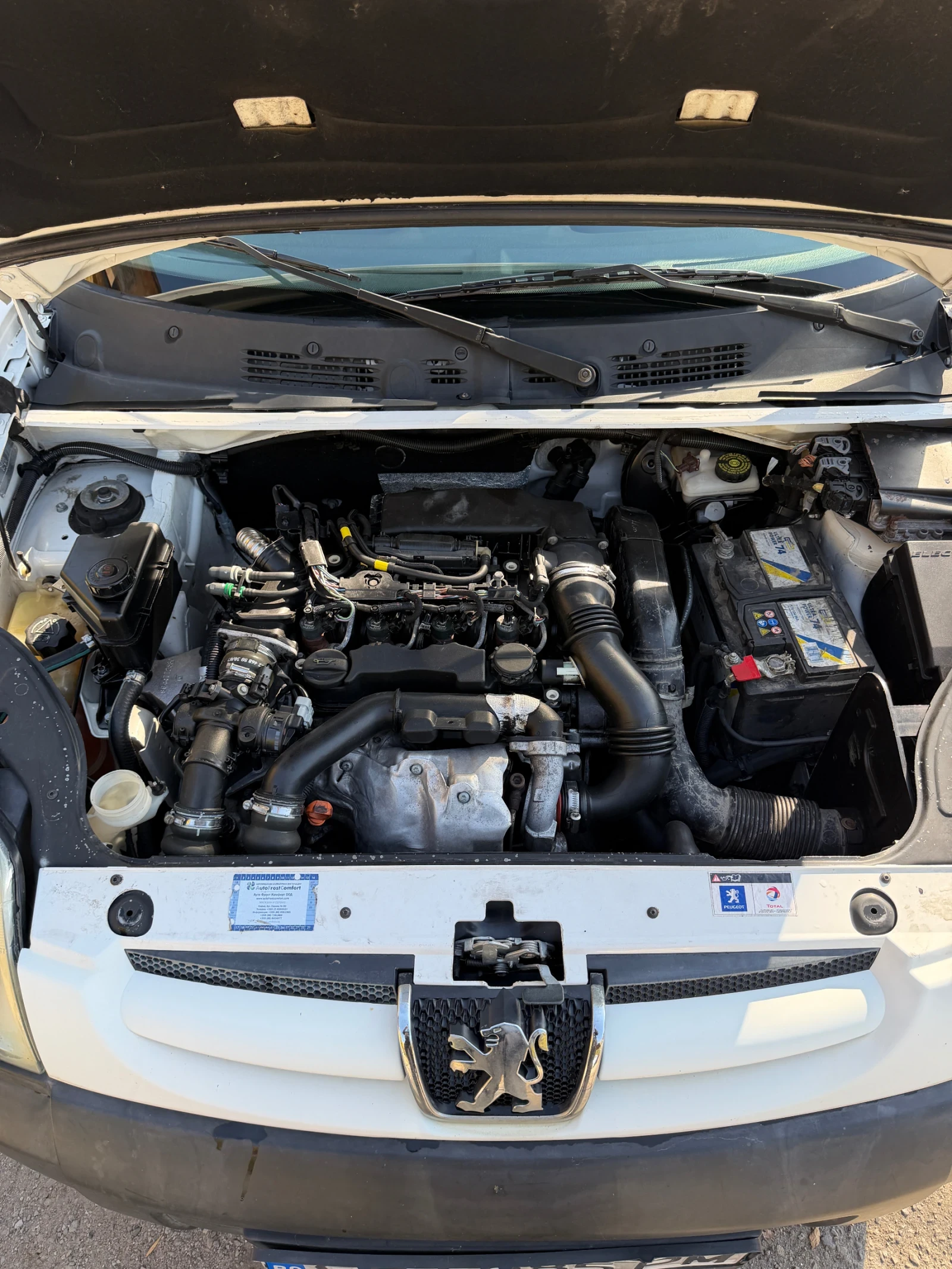 Peugeot Partner Товарен, снимка 11 - Автомобили и джипове - 56647224