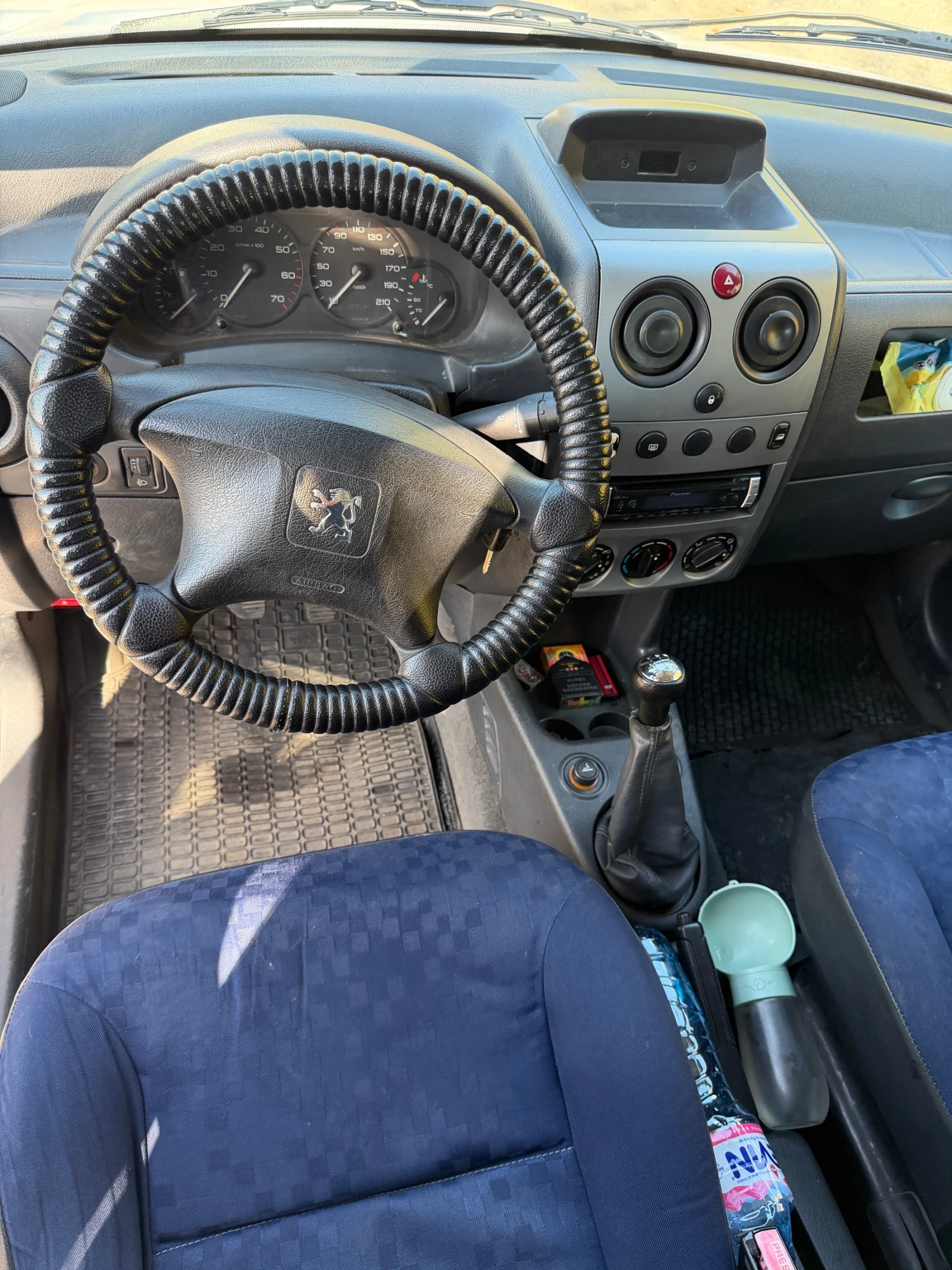 Peugeot Partner Товарен, снимка 10 - Автомобили и джипове - 56647224