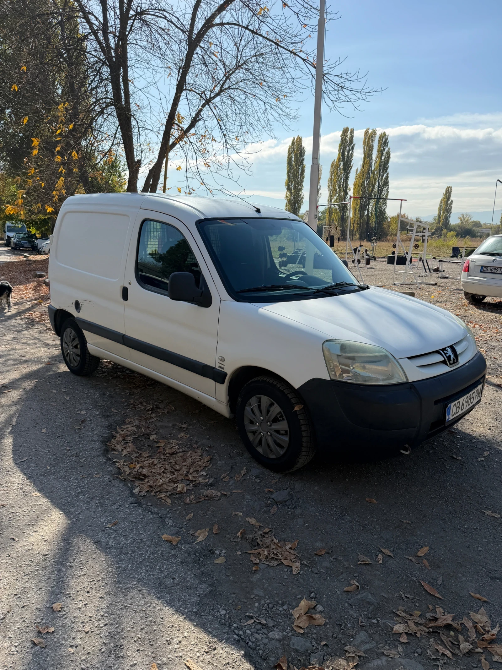 Peugeot Partner Товарен, снимка 3 - Автомобили и джипове - 56647224