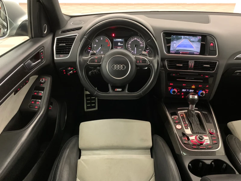 Audi SQ5 #PANO#CARBON#B&O#DISTRONIC#PODGREV#MEMORY#ST-STOP#, снимка 10 - Автомобили и джипове - 49416004